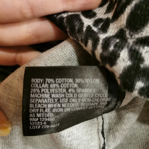 Sweater size  PM - Picture 5 of 6